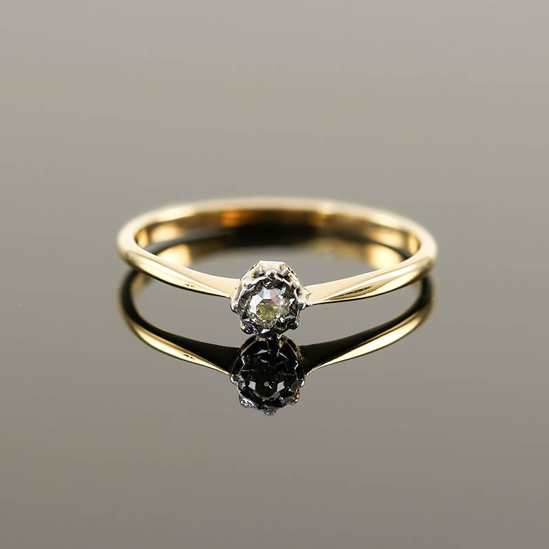 18Ct Gold Solitaire Diamond Ring