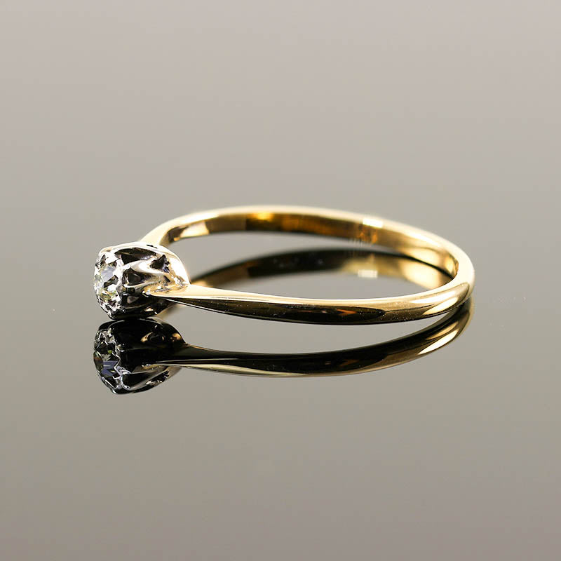 18Ct Gold Solitaire Diamond Ring