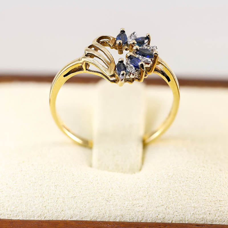 9Ct Gold Sapphire & Diamond Ring