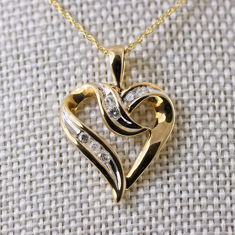 9Ct Gold Diamond Heart necklace