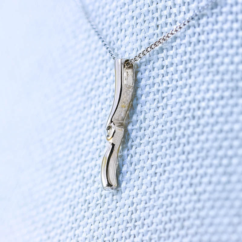 9Ct White Gold Diamond necklace