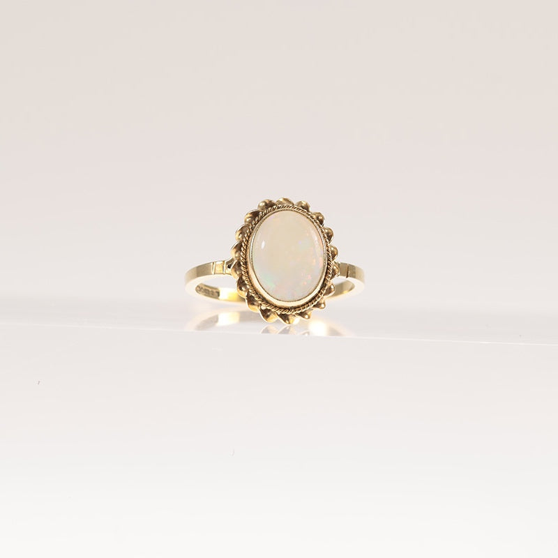 9Ct Gold Vintage Opal Set Cabachon Ring — preloved 9ct gold, opal | Sparklier Fine Jewellery