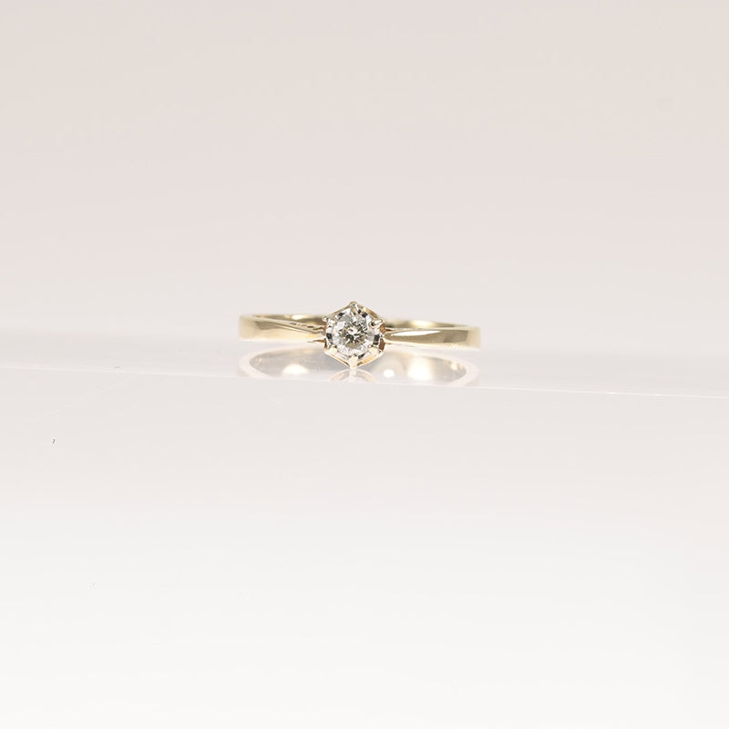 9ct Gold 0.15ct Diamond Solitaire Ring — preloved 9ct gold, diamond | Sparklier Fine Jewellery