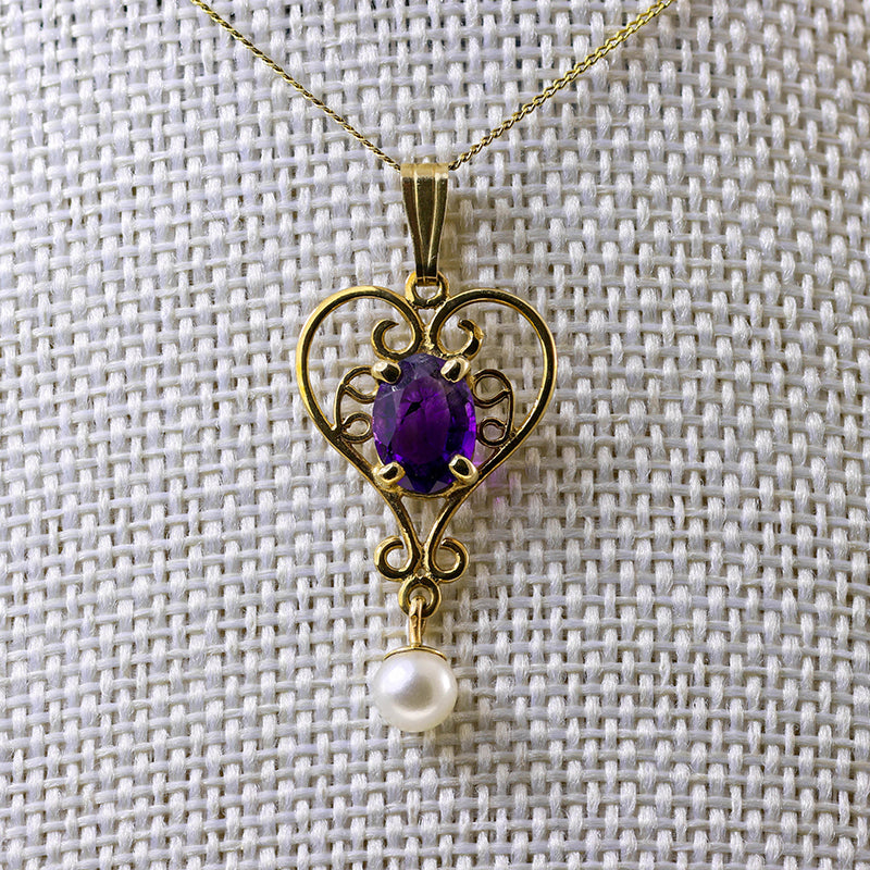 9Ct Gold Amethyst & Faux Pearl Lavalier necklace