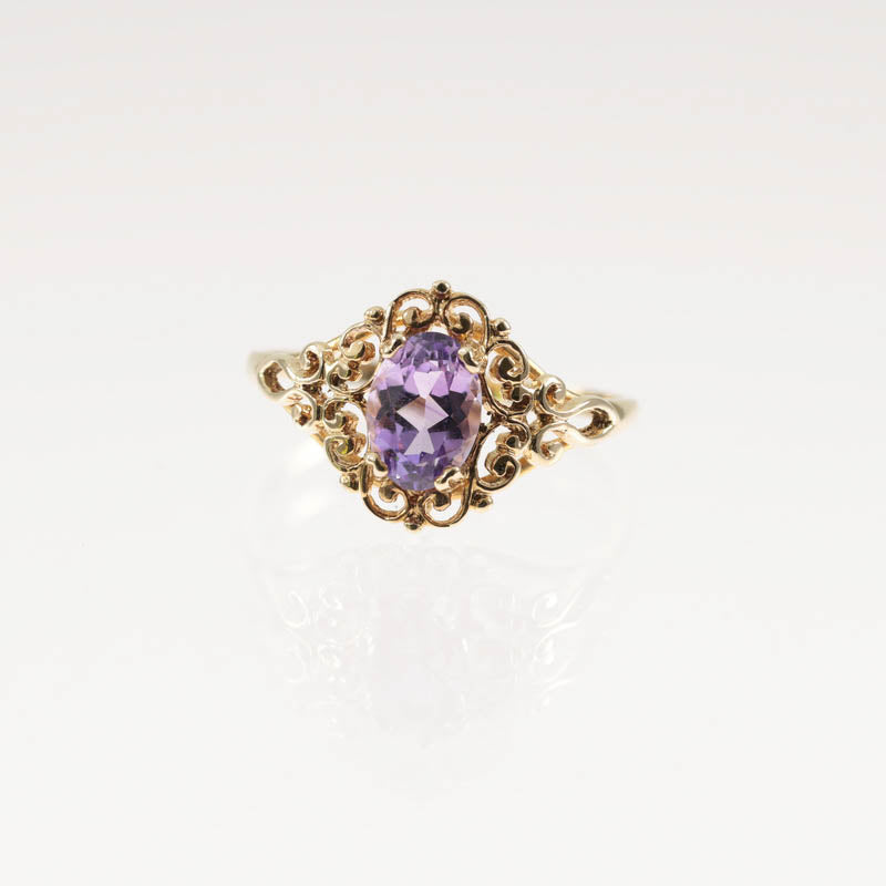 9Ct Gold Amethyst Ring — top view of oval amethyst and openwork surround