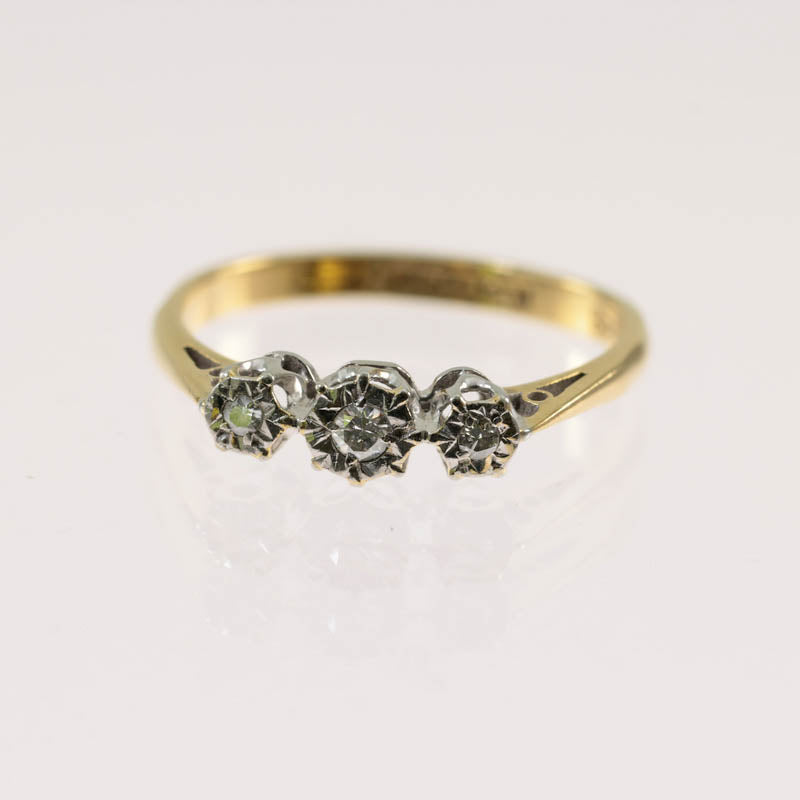 18Ct Gold & Platinum Diamond Three Stone Ring — top view of diamond trilogy