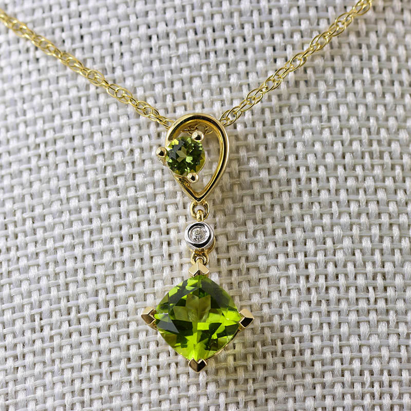 9Ct Gold Peridot & Diamond Pendant
