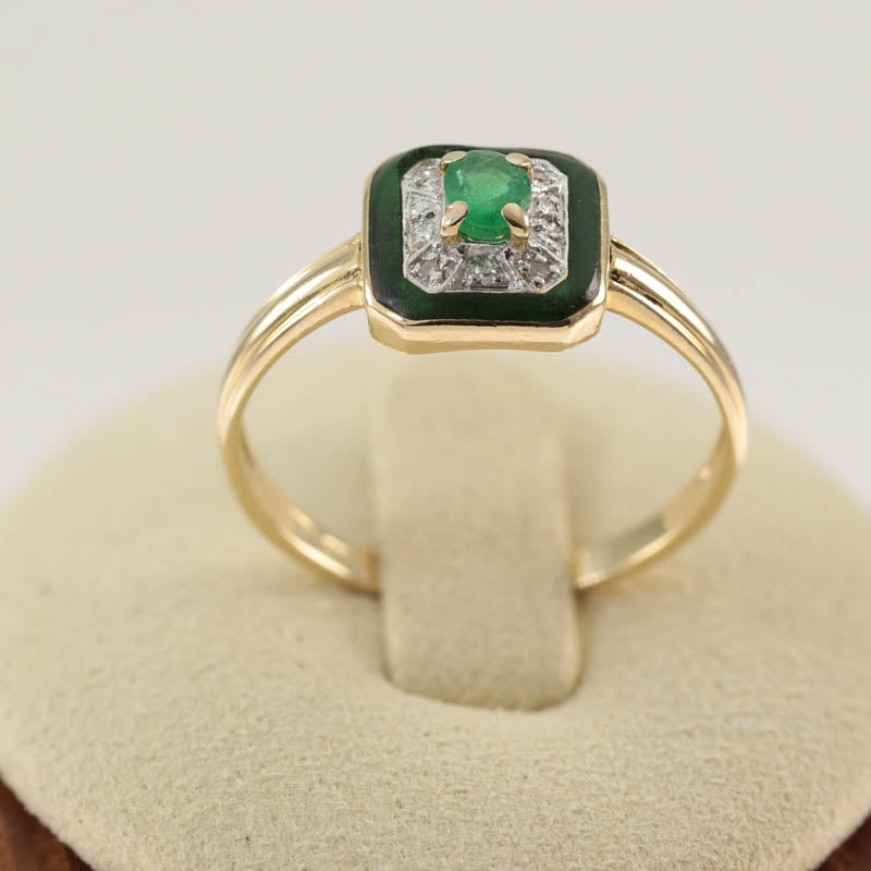 14Ct Gold Diamond & Emerald Dress Ring — displayed on ring stand