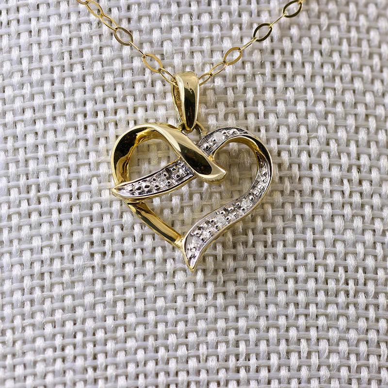 9Ct Gold Diamond Heart necklace