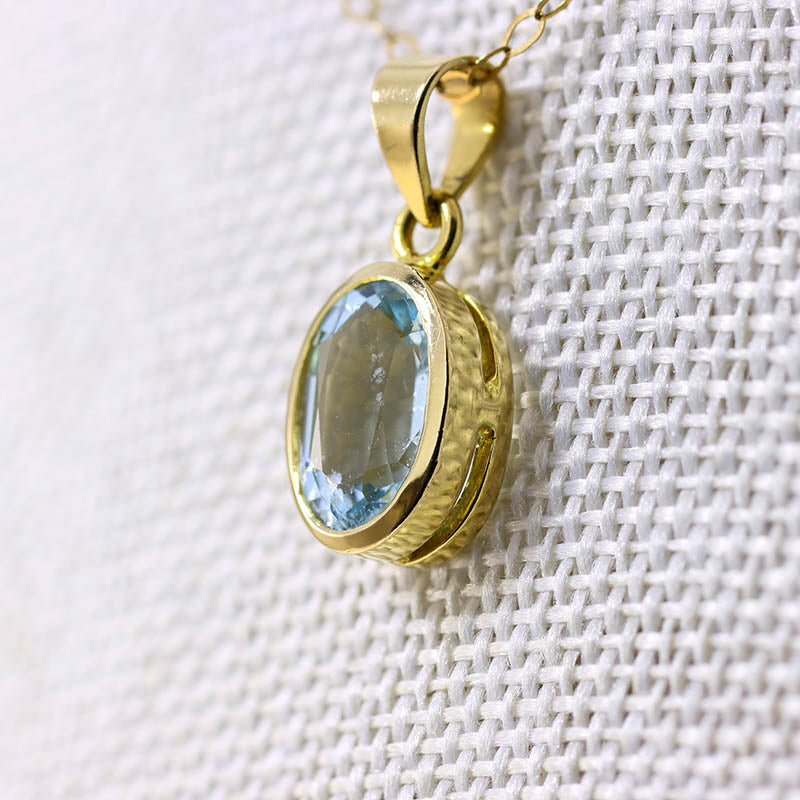 9Ct Gold Bezel Set Aquamarine Pendant