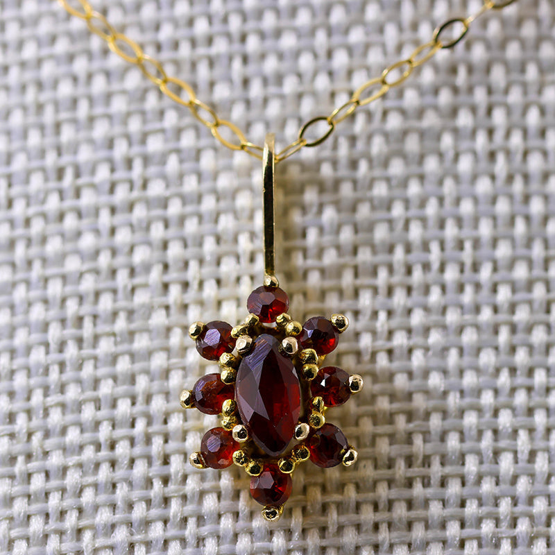 9Ct Gold Garnet Pendant in 9ct Gold