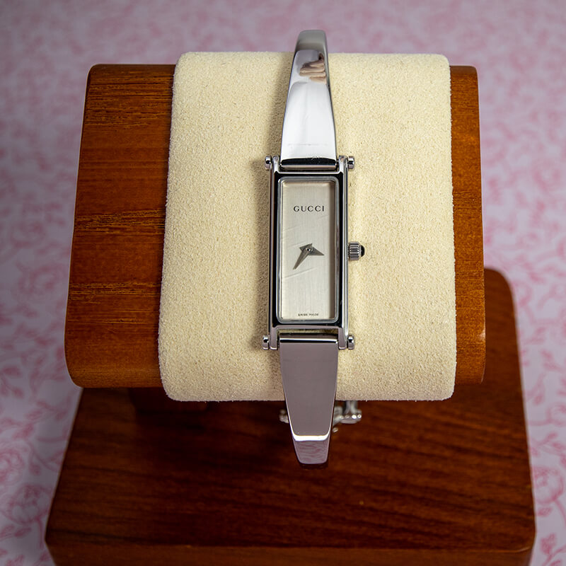 Gucci 1500L Bangle Watch-1