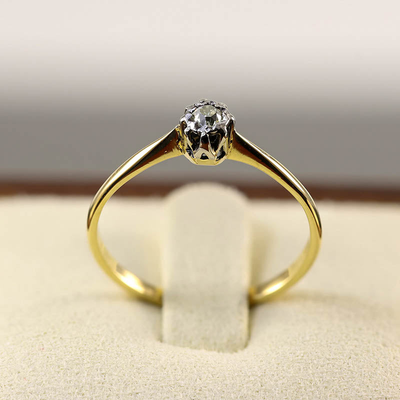 18Ct Gold Solitaire Diamond Ring
