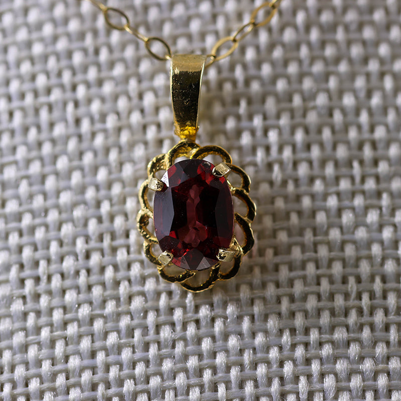 9Ct Gold Fancy Garnet Pendant