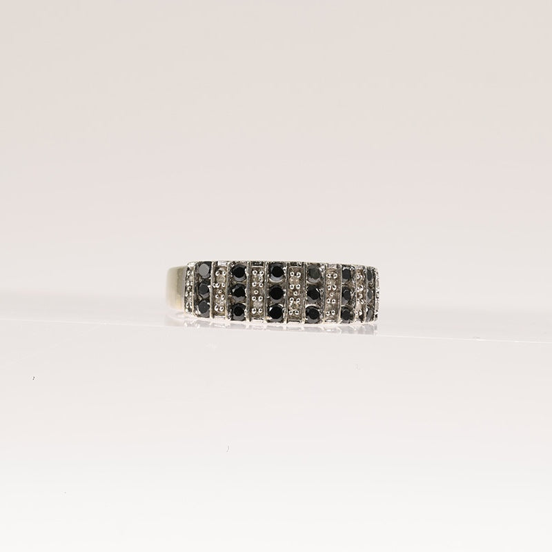 9Ct Gold Sapphire & Diamond Bar Ring — preloved 9ct gold, sapphire | Sparklier Fine Jewellery