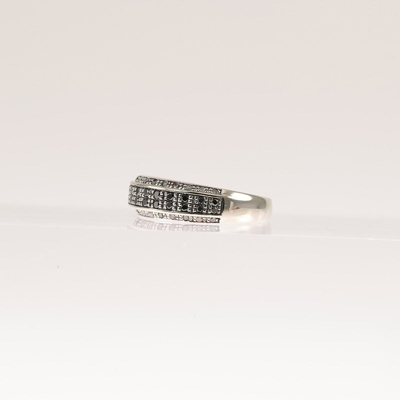 9Ct White Gold Diamond & Black Diamond Ring — preloved 9ct white gold, diamond | Sparklier Fine Jewellery