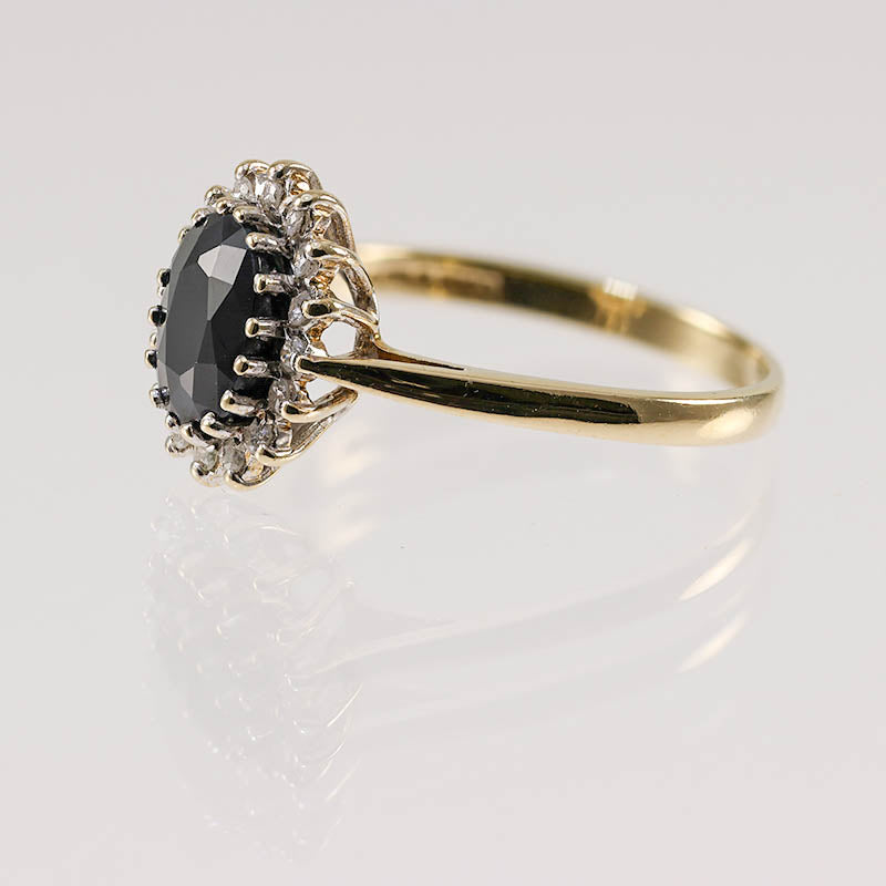 Vintage Sapphire & Diamond Halo 9Ct Gold Ring