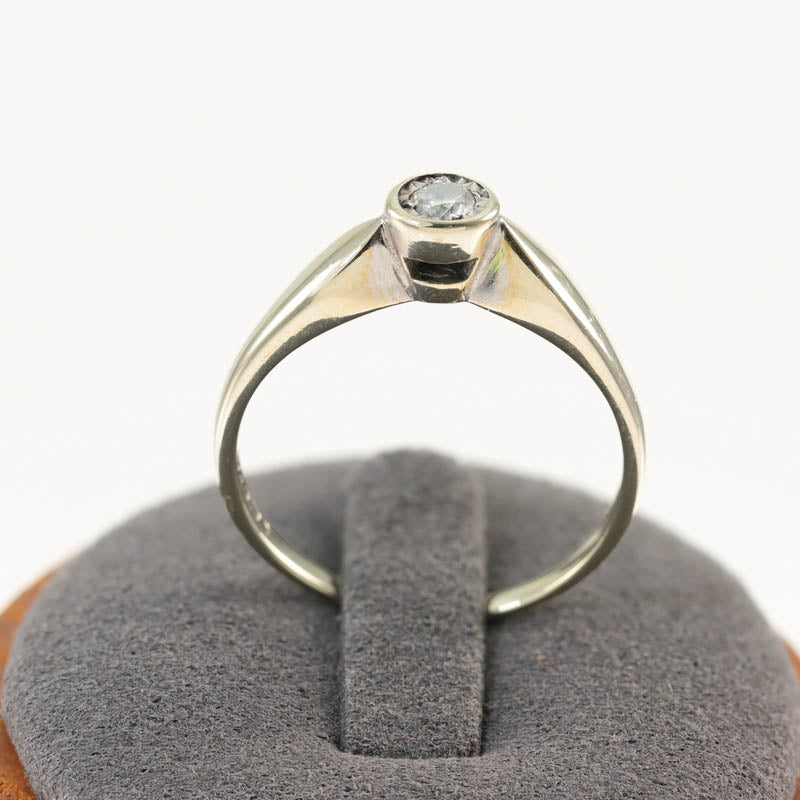 9Ct White Gold 0.12Ct Diamond Ring — displayed on ring stand