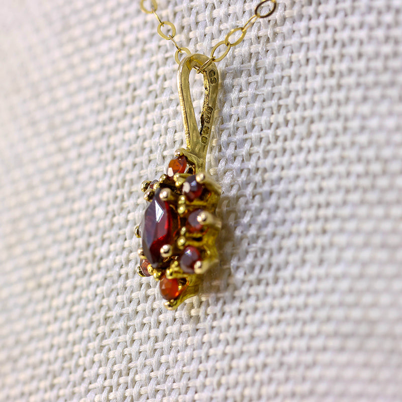 9Ct Gold Garnet Pendant in 9ct Gold