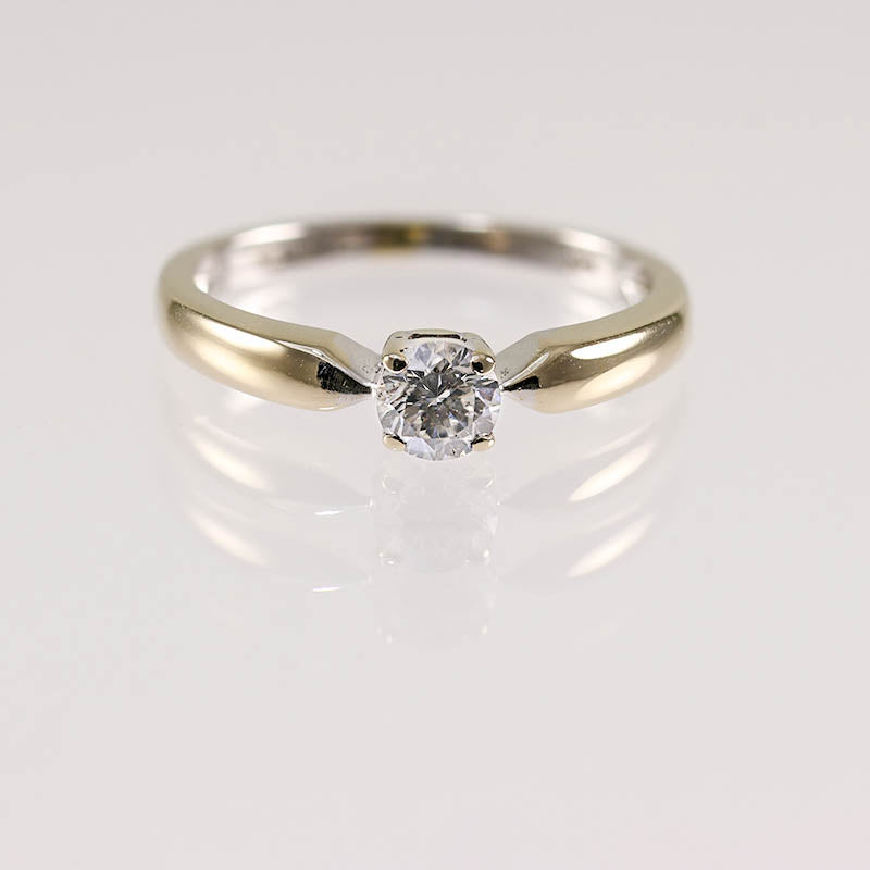 18Ct Gold 0.35Ct Diamond Solitaire Ring