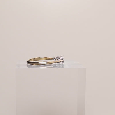 18Ct Gold & Platinum Diamond Three Stone Ring — product video