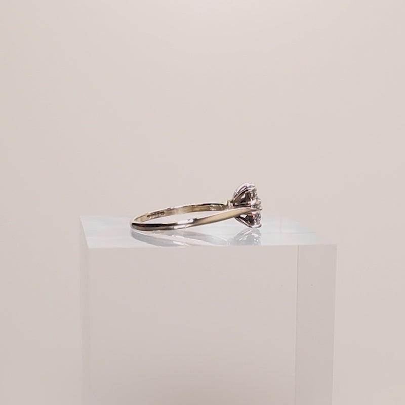 9Ct Gold Diamond Square Cluster Ring — product video