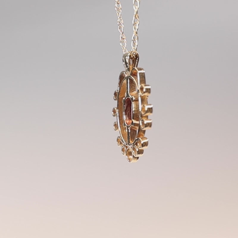 9Ct Gold Garnet Pendant