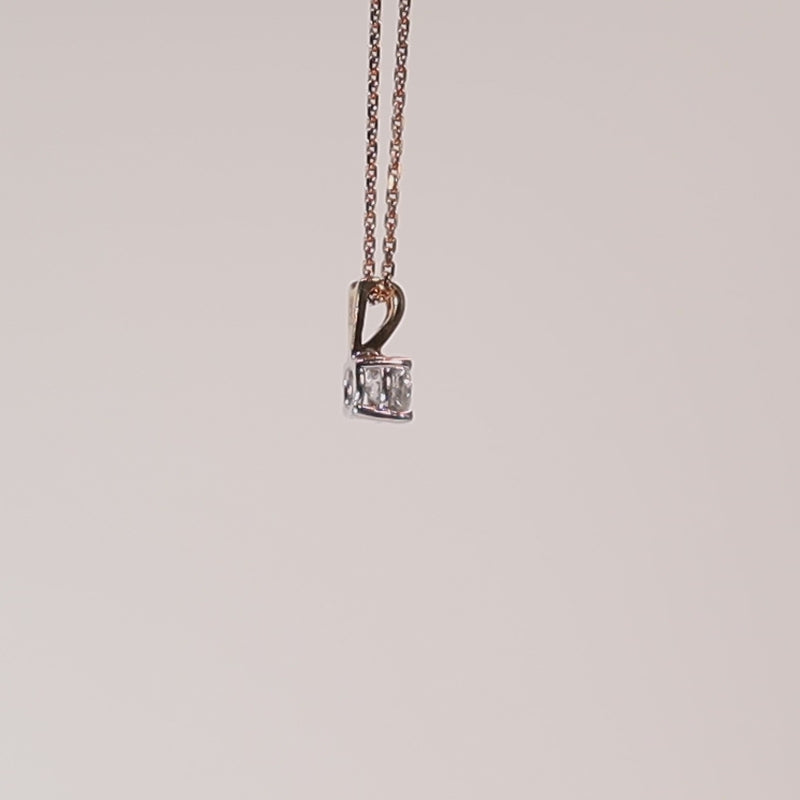Fine 9Ct Gold 0.44Ct Diamond Solitaire necklace