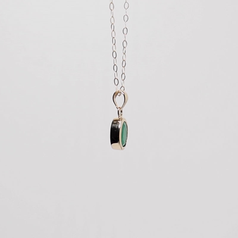 9Ct Gold Rub Set Emerald Pendant