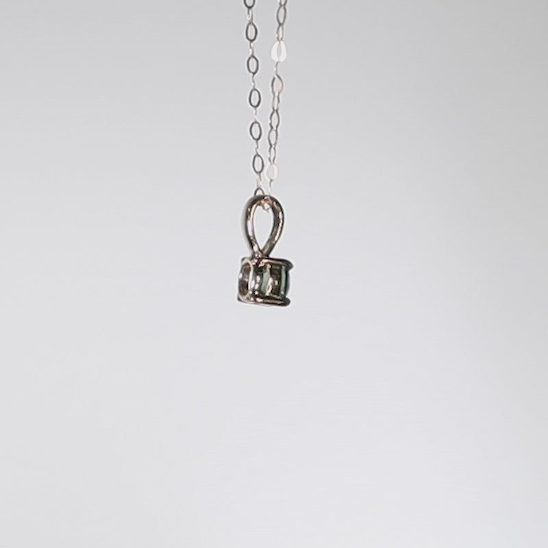 9Ct Gold Green Glass Pendant