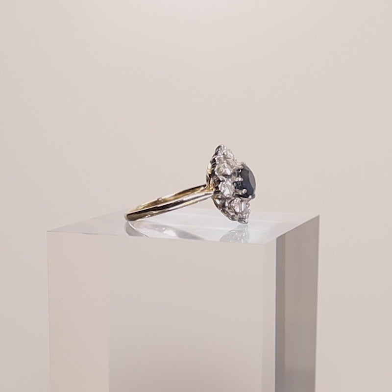 18Ct Gold & Platinum Sapphire & Diamond Flowerhead Cluster Ring — product video