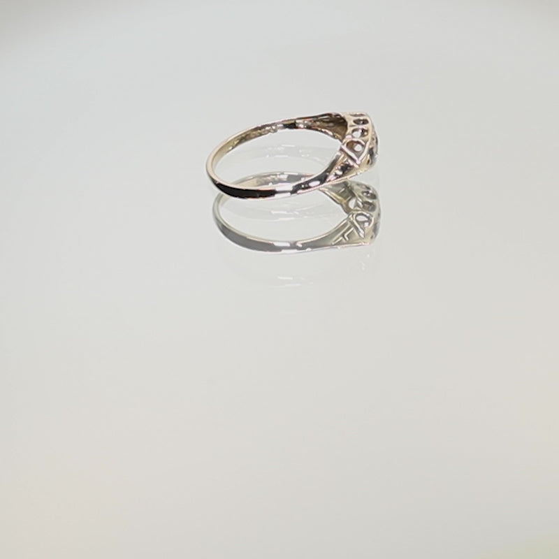 9Ct Gold Antique Sapphire & Diamond Ring — product video
