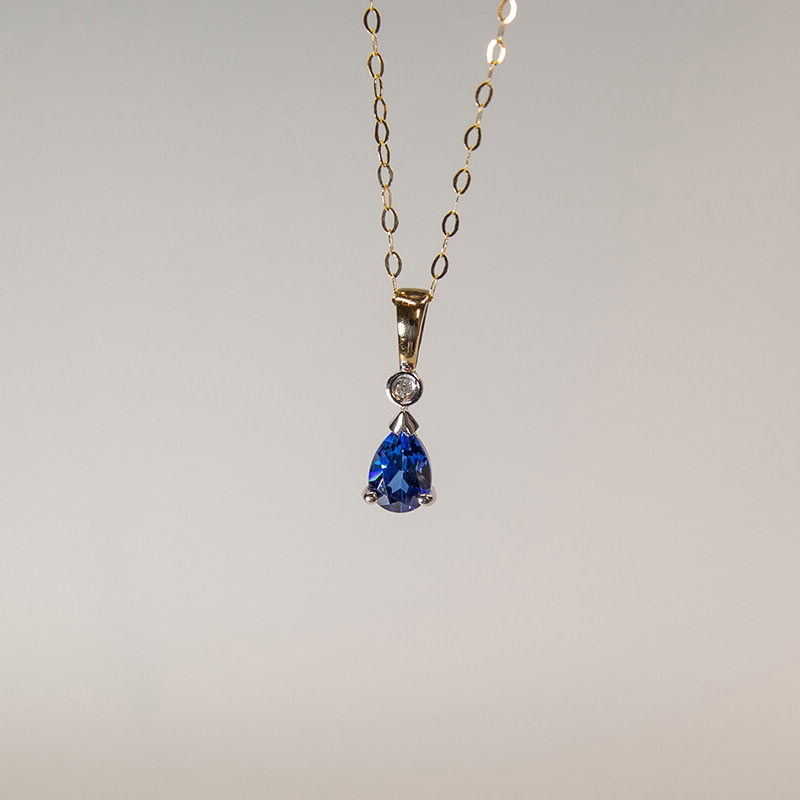 156-9ct-gold-tanzanite-diamond-necklace