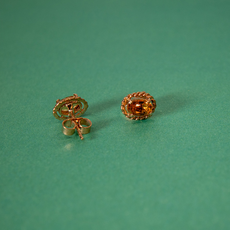 232-9ct-gold-stud-earrings-cirtine