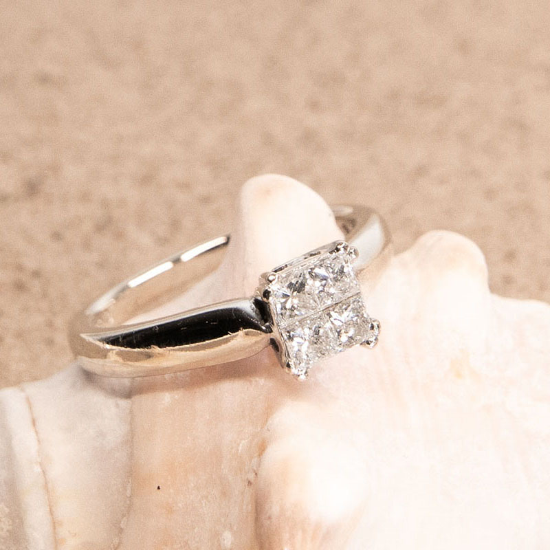 38-18ct-white-gold-diamond-ring