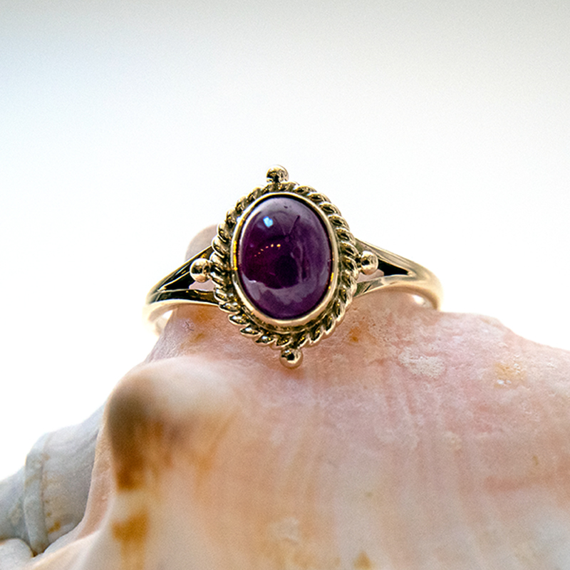 260-9ct-gold-ruby-cabachon-solitaire-ring