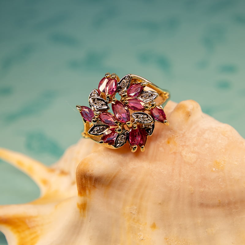 334-9ct-gold-ruby-diamond-cluster-ring