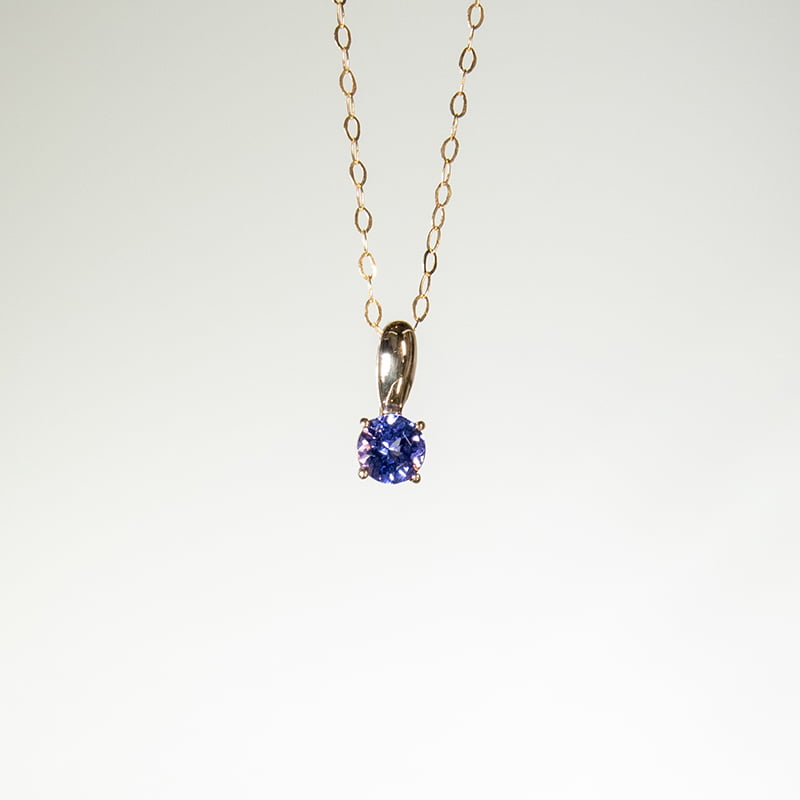 86-9ct-gold-solitaire-048ct-tanzanite-pendant