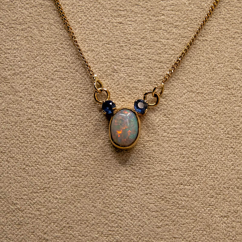 298-9ct-gold-vintage-opal--sapphire-pendant