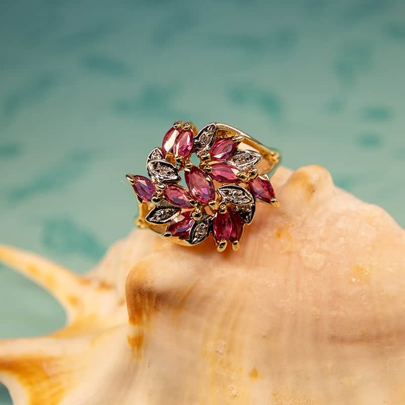 9Ct Gold Ruby & Diamond Cluster Ring
